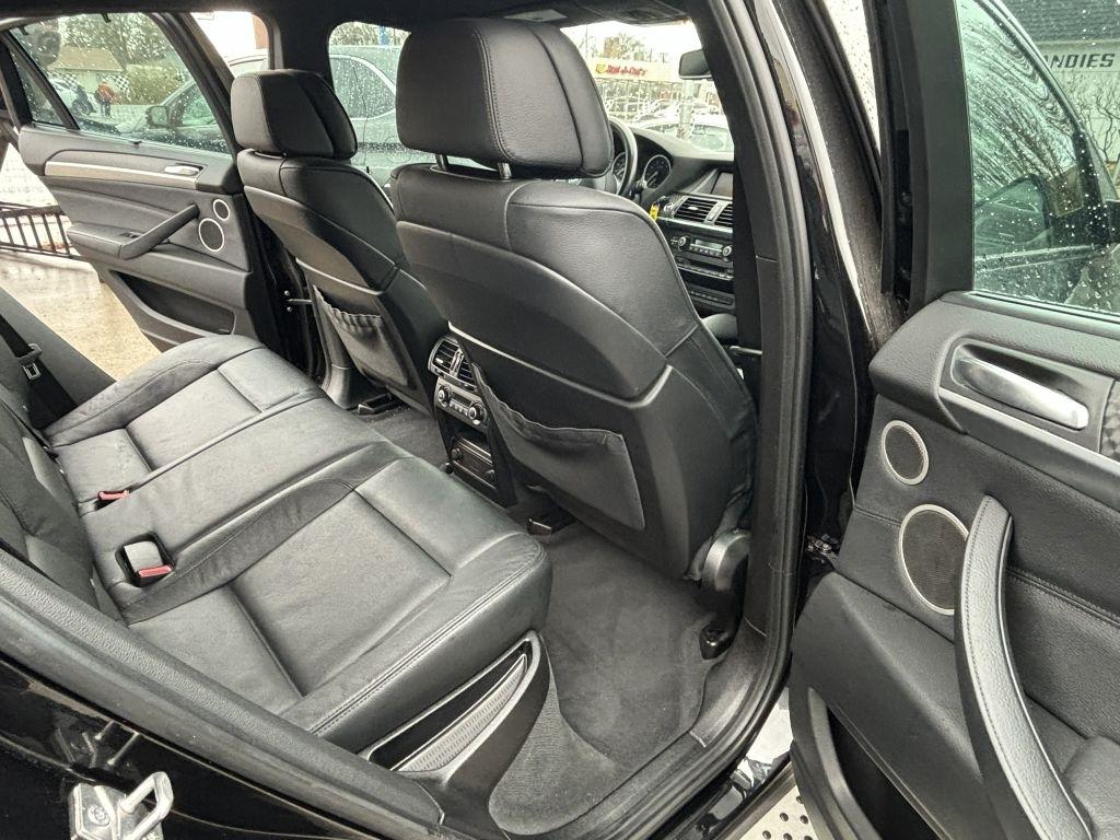 BMW X6  2011
