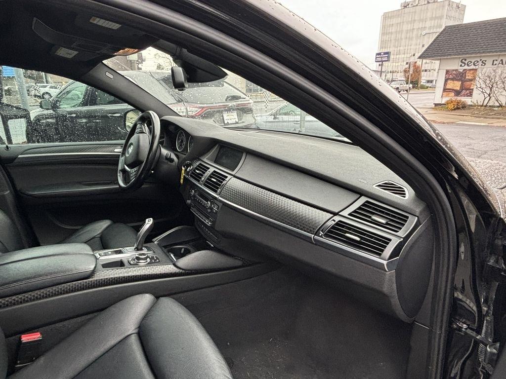 BMW X6  2011