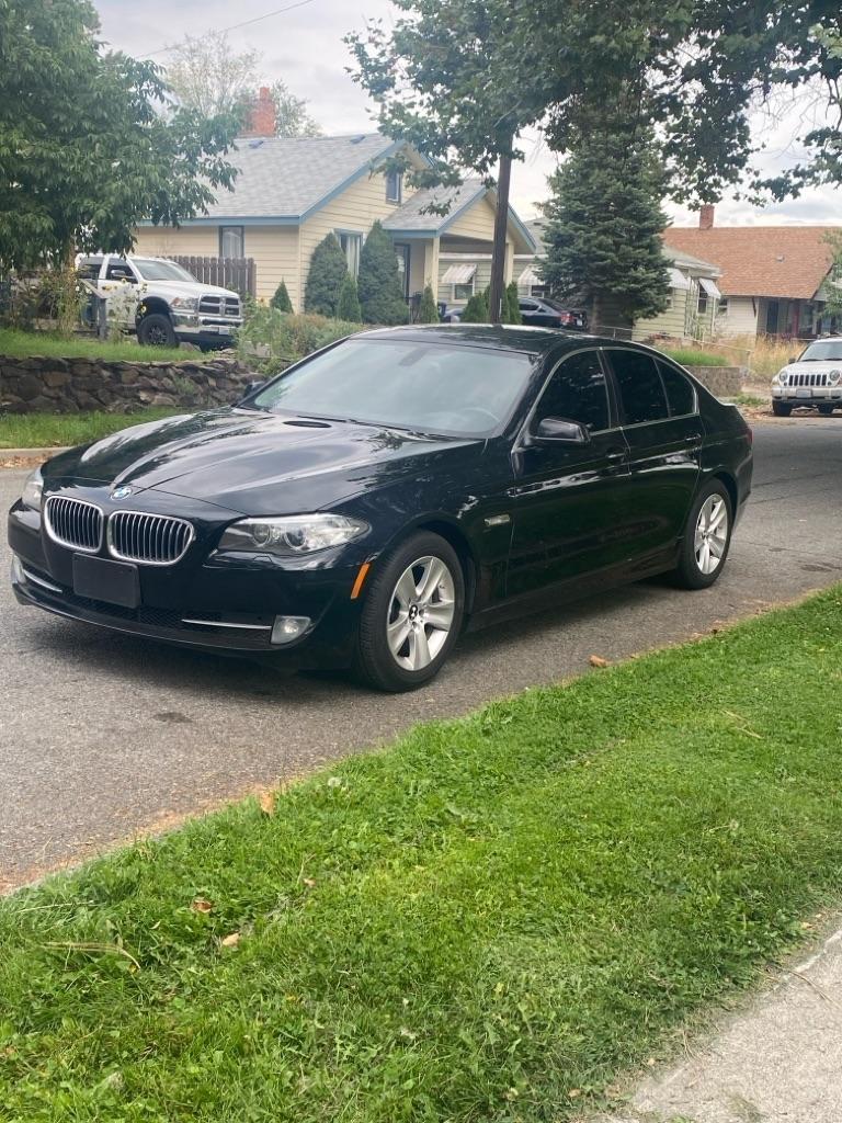 BMW 5-Series  2012