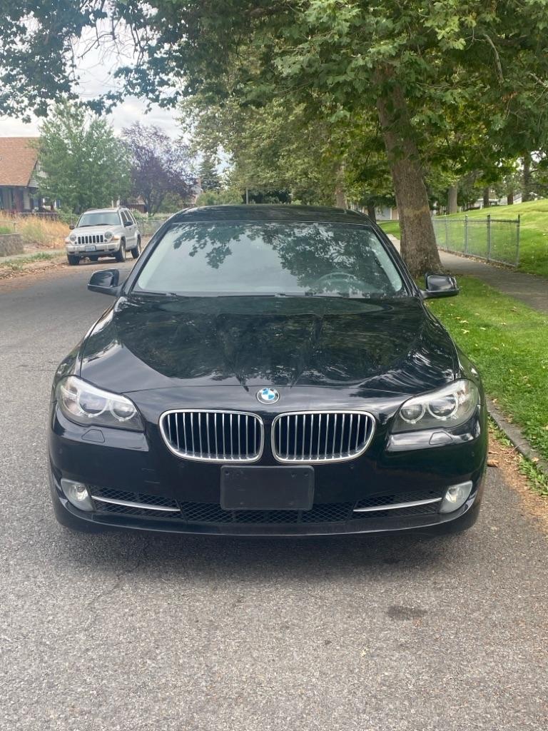 BMW 5-Series  2012