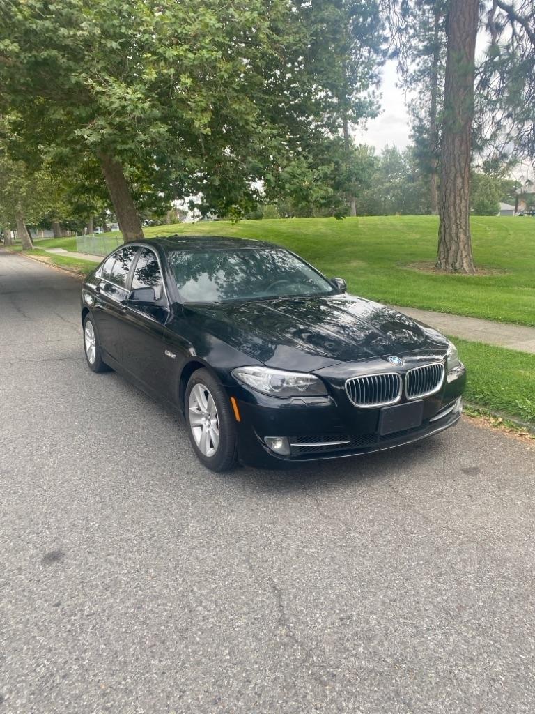 BMW 5-Series  2012