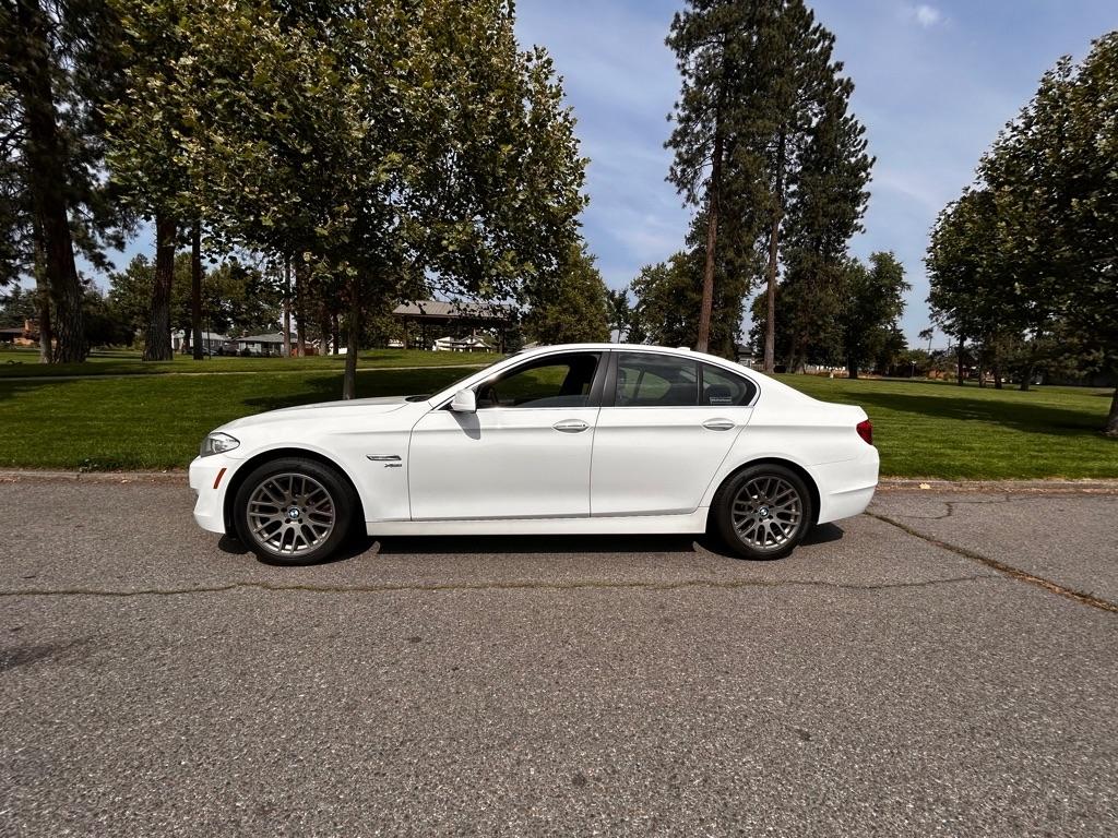BMW 5-Series  2013