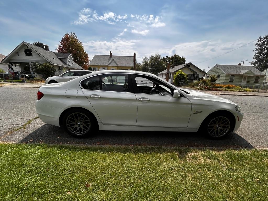 BMW 5-Series  2013