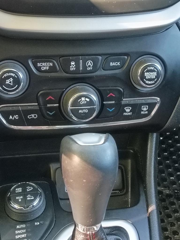 Jeep Cherokee  2015