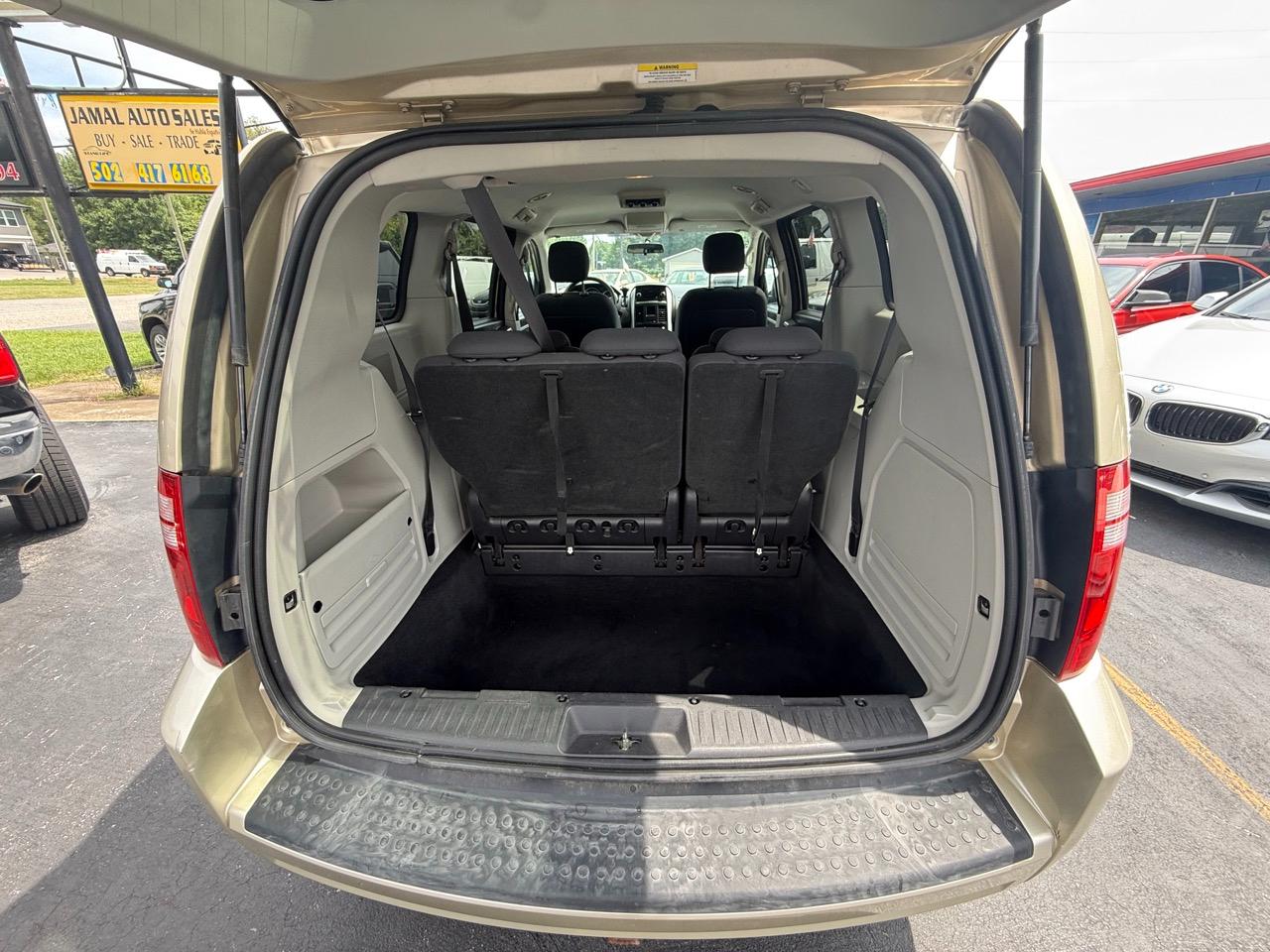Dodge Grand Caravan SE 2010