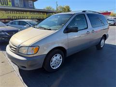 2002 Toyota Sienna 