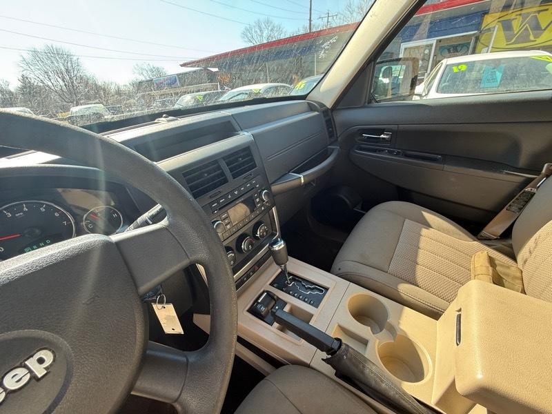 Jeep Liberty Sport 4WD 2009