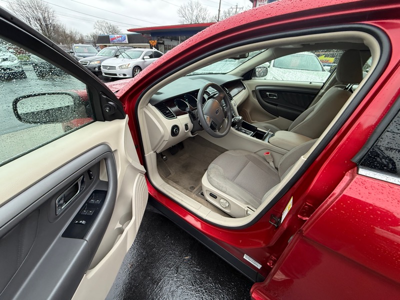 Ford Taurus SEL FWD 2011