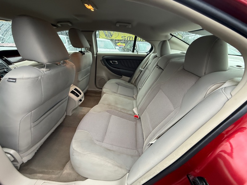 Ford Taurus SEL FWD 2011