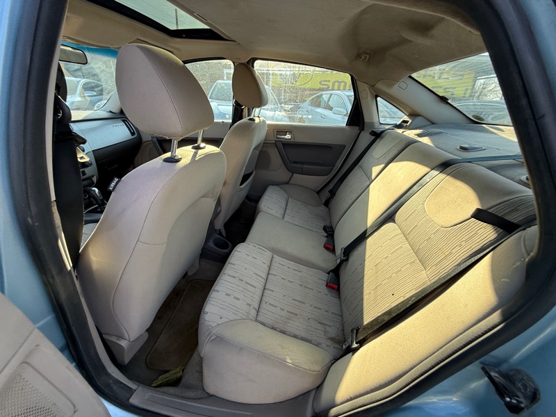 Ford Focus SE Sedan 2008