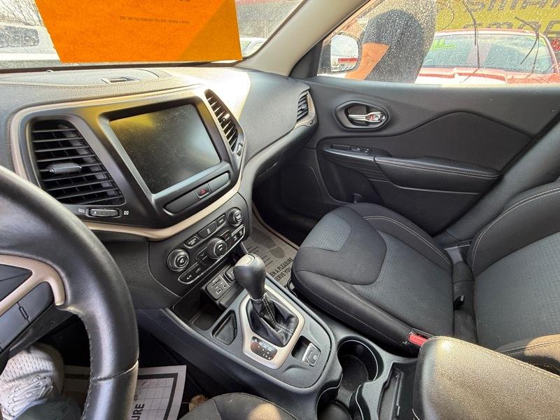 Jeep Cherokee Latitude FWD 2016