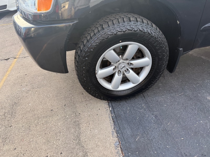 Nissan Titan LE Crew Cab 4WD SWB 2008