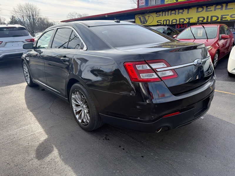Ford Taurus Limited FWD 2014