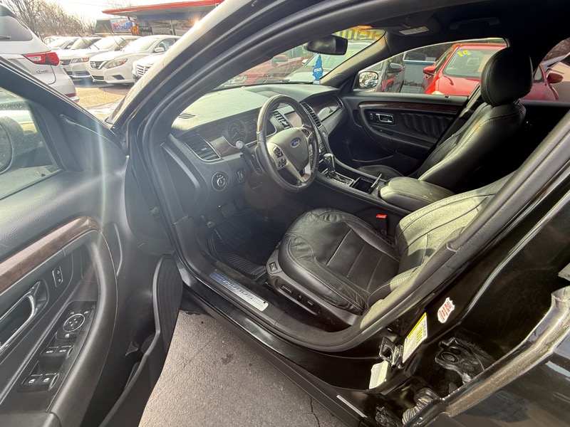 Ford Taurus Limited FWD 2014