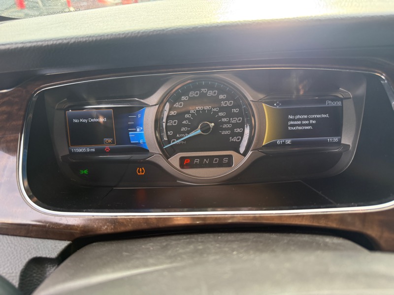 Ford Taurus Limited FWD 2014