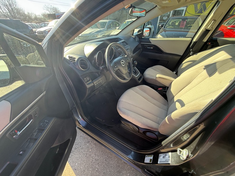 Mazda MAZDA5 Sport 2015