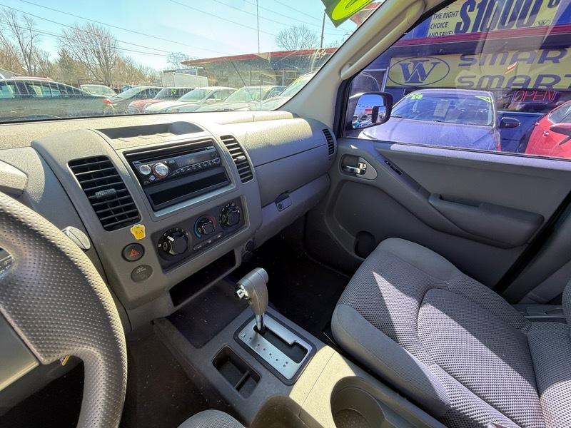 Nissan Frontier LE Crew Cab 2WD 2006