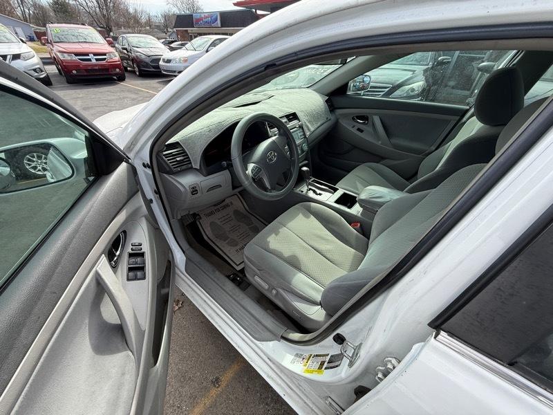 Toyota Camry XLE 5-Spd AT 2009