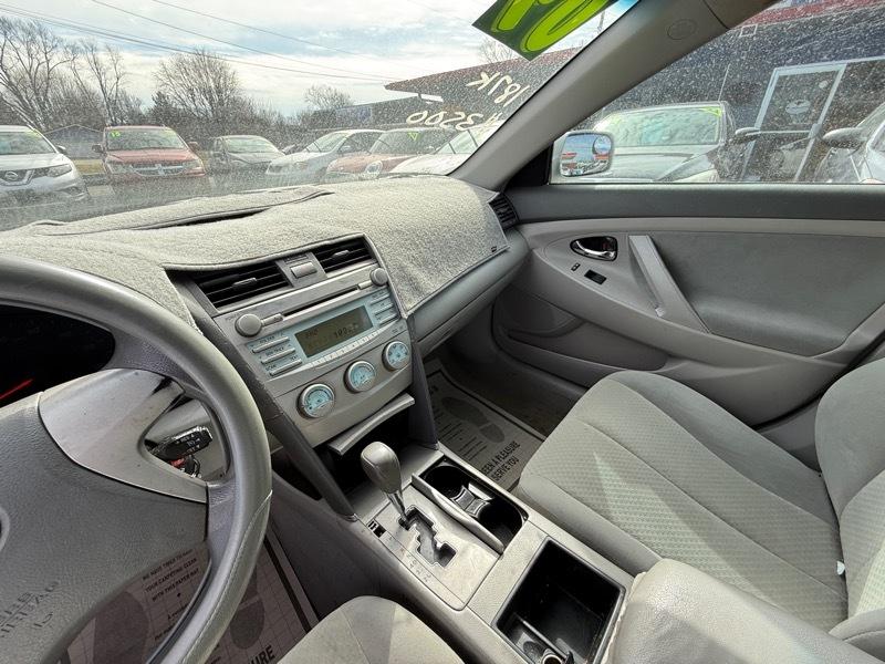 Toyota Camry XLE 5-Spd AT 2009