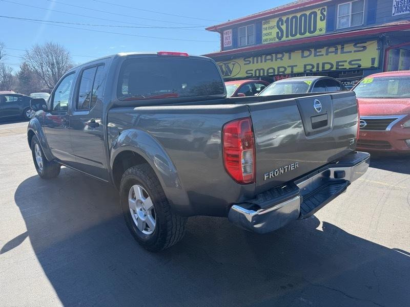 Nissan Frontier LE Crew Cab 2WD 2006