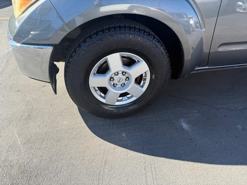 Nissan Frontier LE Crew Cab 2WD 2006