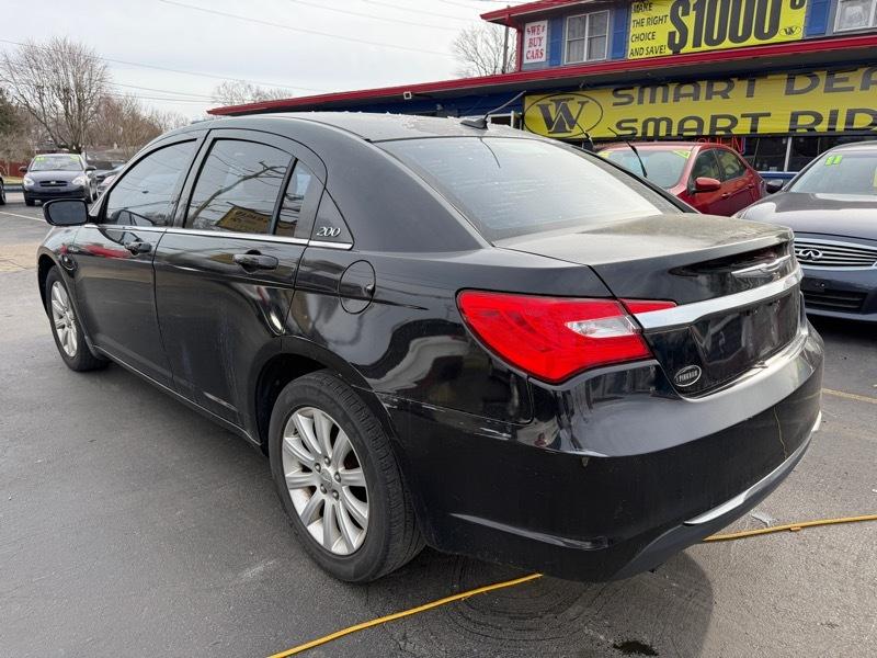 Chrysler 200 Touring 2012