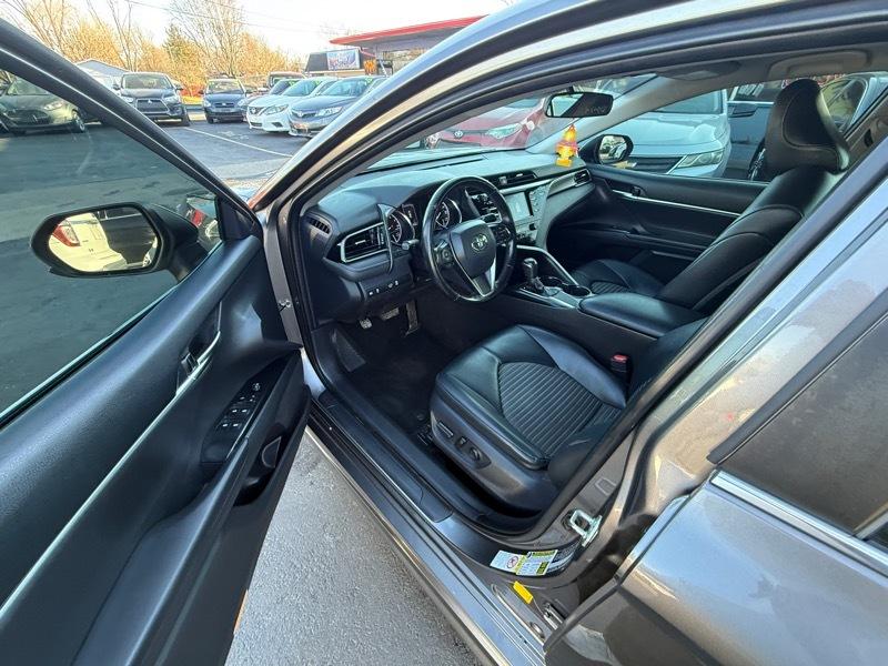 Toyota Camry XLE 2019
