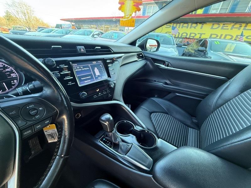 Toyota Camry XLE 2019