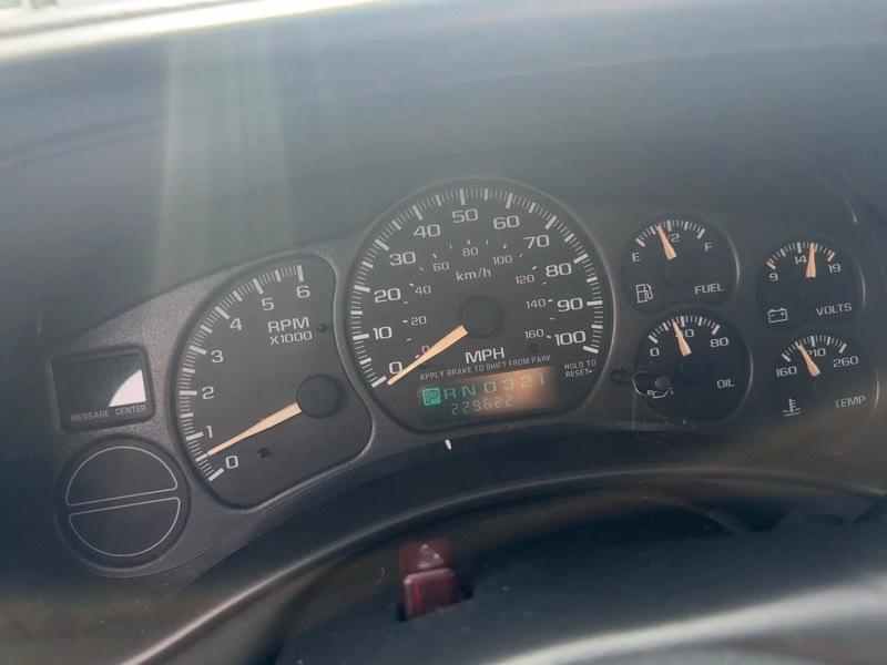 Chevrolet Tahoe 4WD 2002