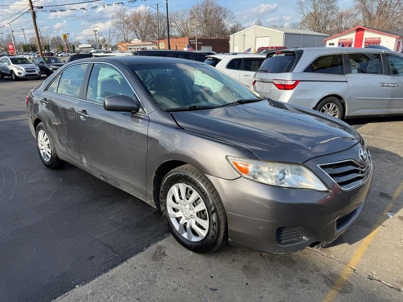 Toyota Camry Base 6-Spd AT 2011