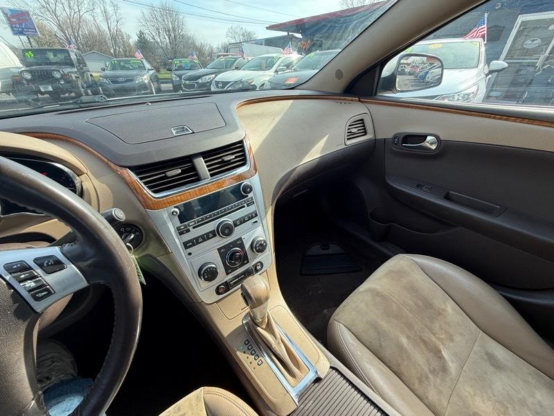 Chevrolet Malibu 2LT 2011