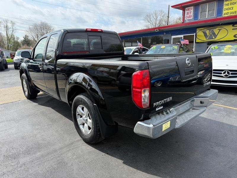 Nissan Frontier SV Crew Cab V6 2011