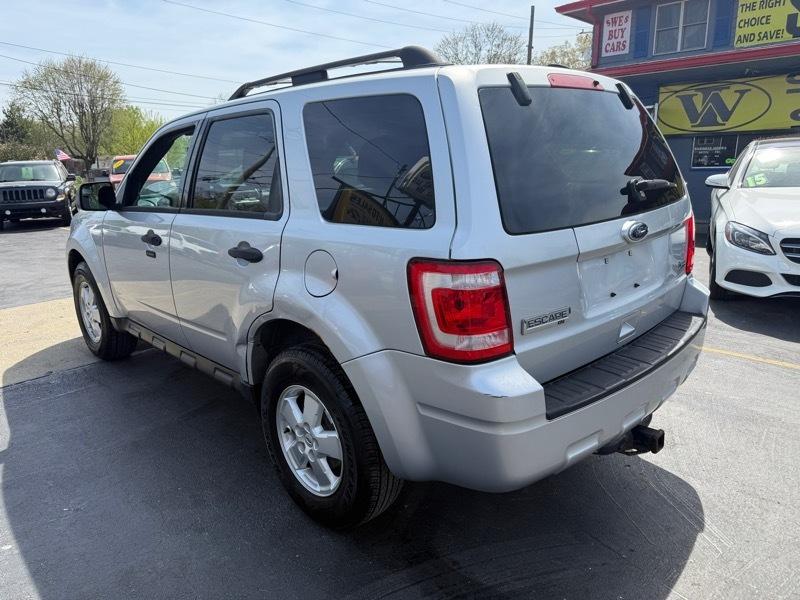 Ford Escape XLT FWD 2010