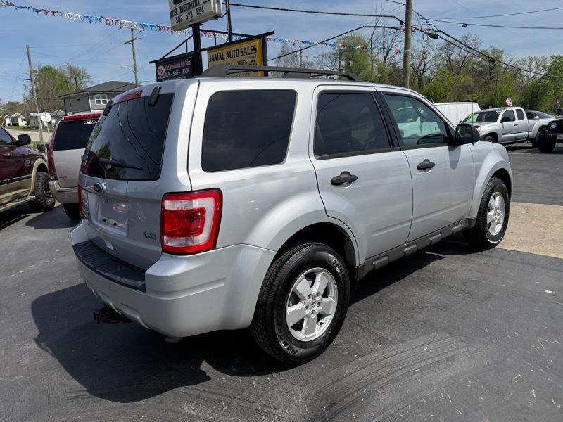 Ford Escape XLT FWD 2010