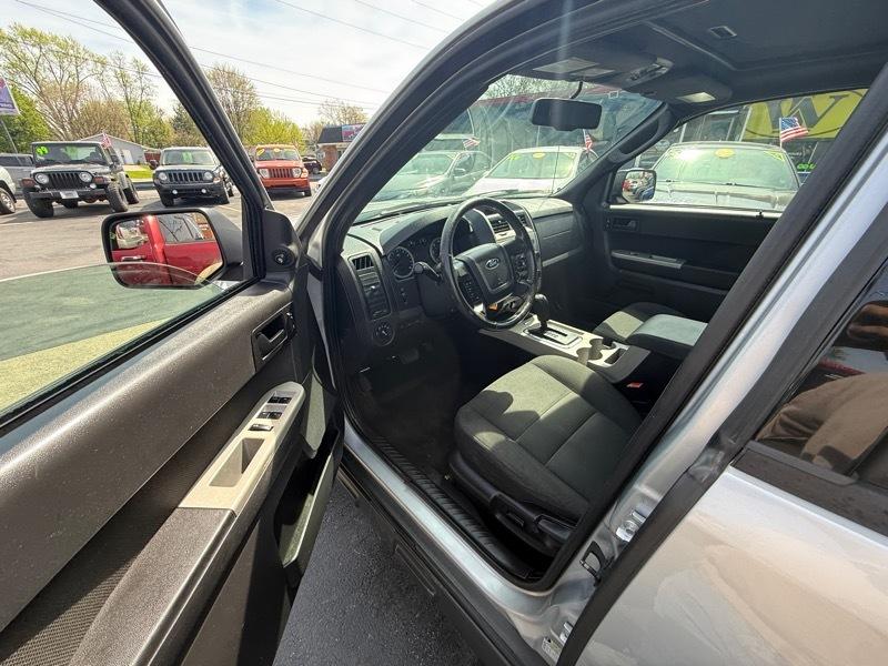 Ford Escape XLT FWD 2010