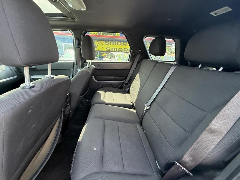 Ford Escape XLT FWD 2010