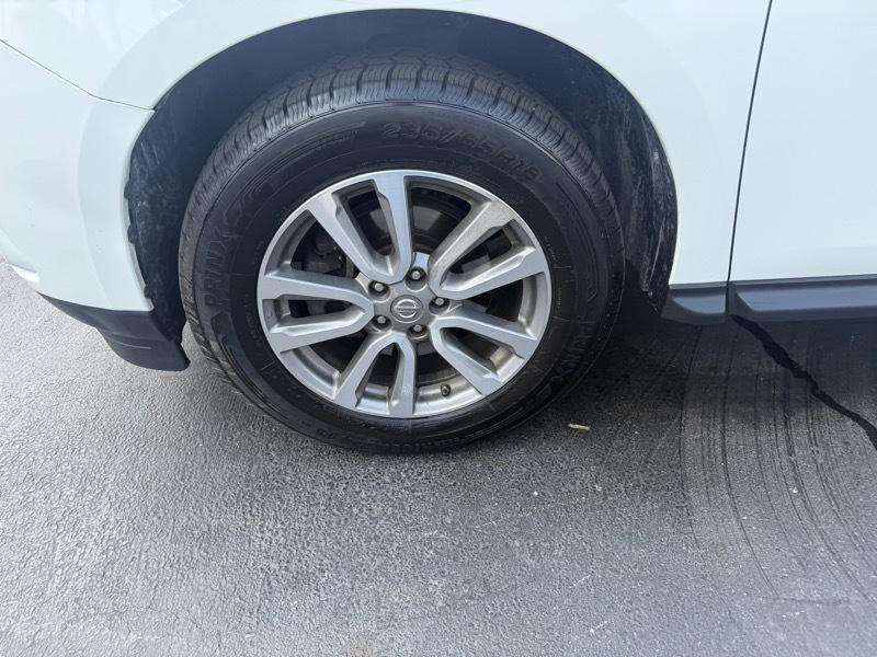 Nissan Pathfinder S 2WD 2016