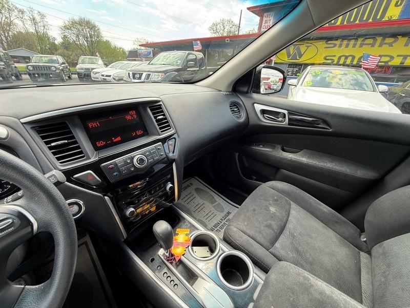 Nissan Pathfinder S 2WD 2016