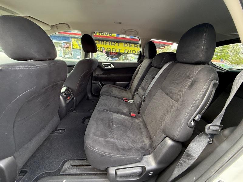 Nissan Pathfinder S 2WD 2016