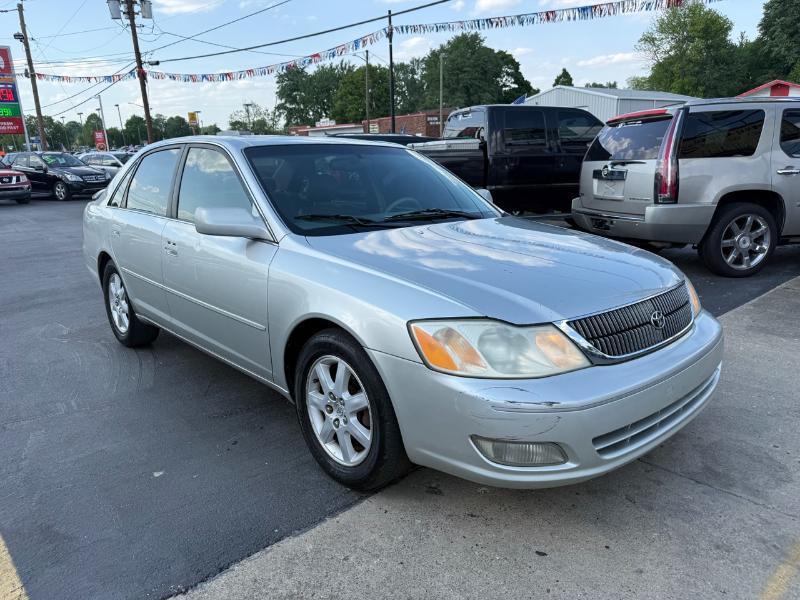 Toyota Avalon XL 2000