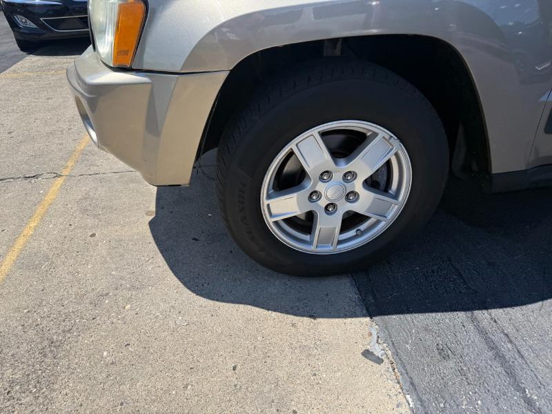 Jeep Grand Cherokee Laredo 2WD 2005