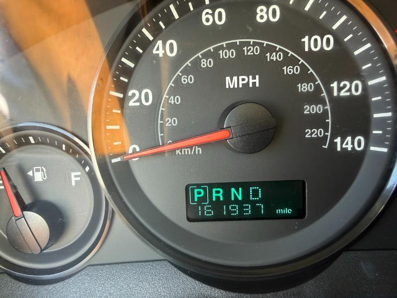 Jeep Grand Cherokee Laredo 2WD 2005