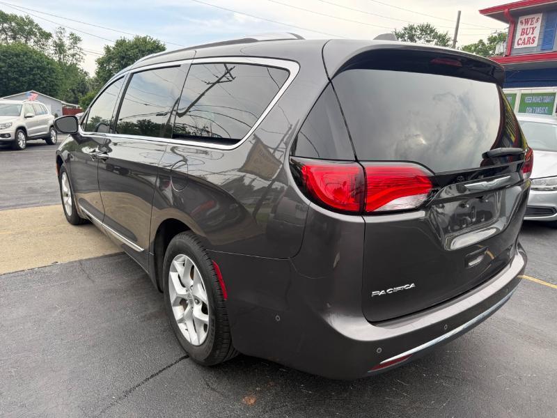 Chrysler Pacifica Touring-L Plus 2017