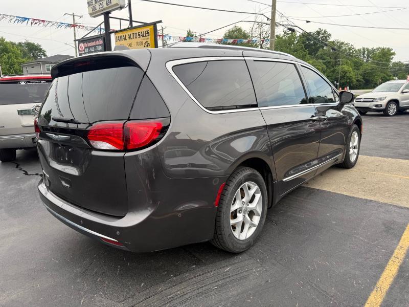 Chrysler Pacifica Touring-L Plus 2017