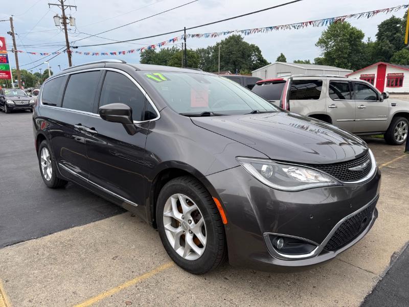 Chrysler Pacifica Touring-L Plus 2017