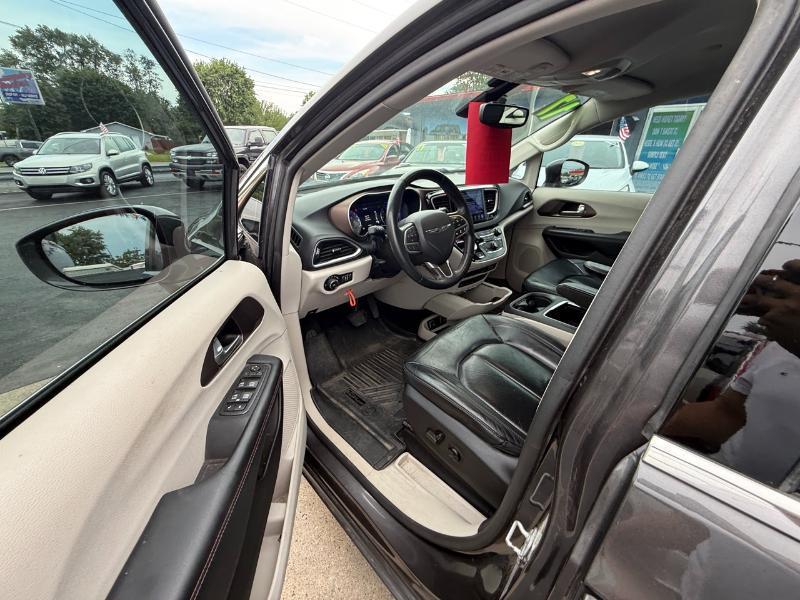 Chrysler Pacifica Touring-L Plus 2017