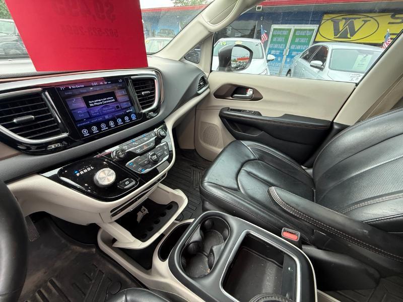 Chrysler Pacifica Touring-L Plus 2017