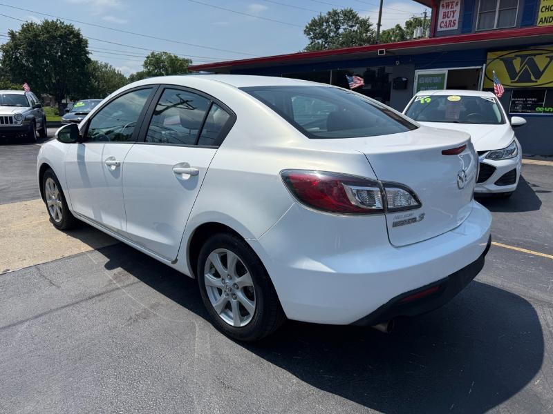 Mazda MAZDA3 i Touring 4-door 2011