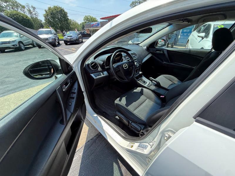 Mazda MAZDA3 i Touring 4-door 2011
