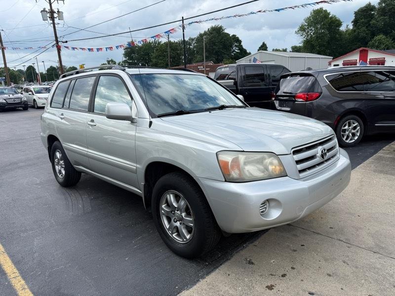 Toyota Highlander V6 2WD with 3rd-Row Seat 2004